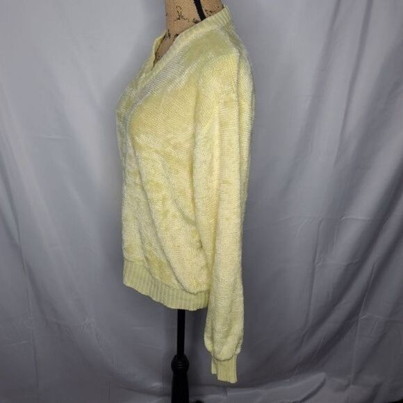Vintage 80s Pale Pastel Yellow Fuzzy Chenille V-neck sweater Large - Picture 3 of 12